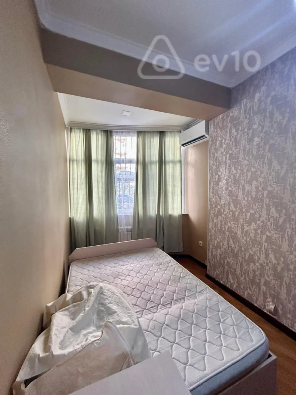 Kirayə verilir 2 otaqlı yeni tikili 90 m²
