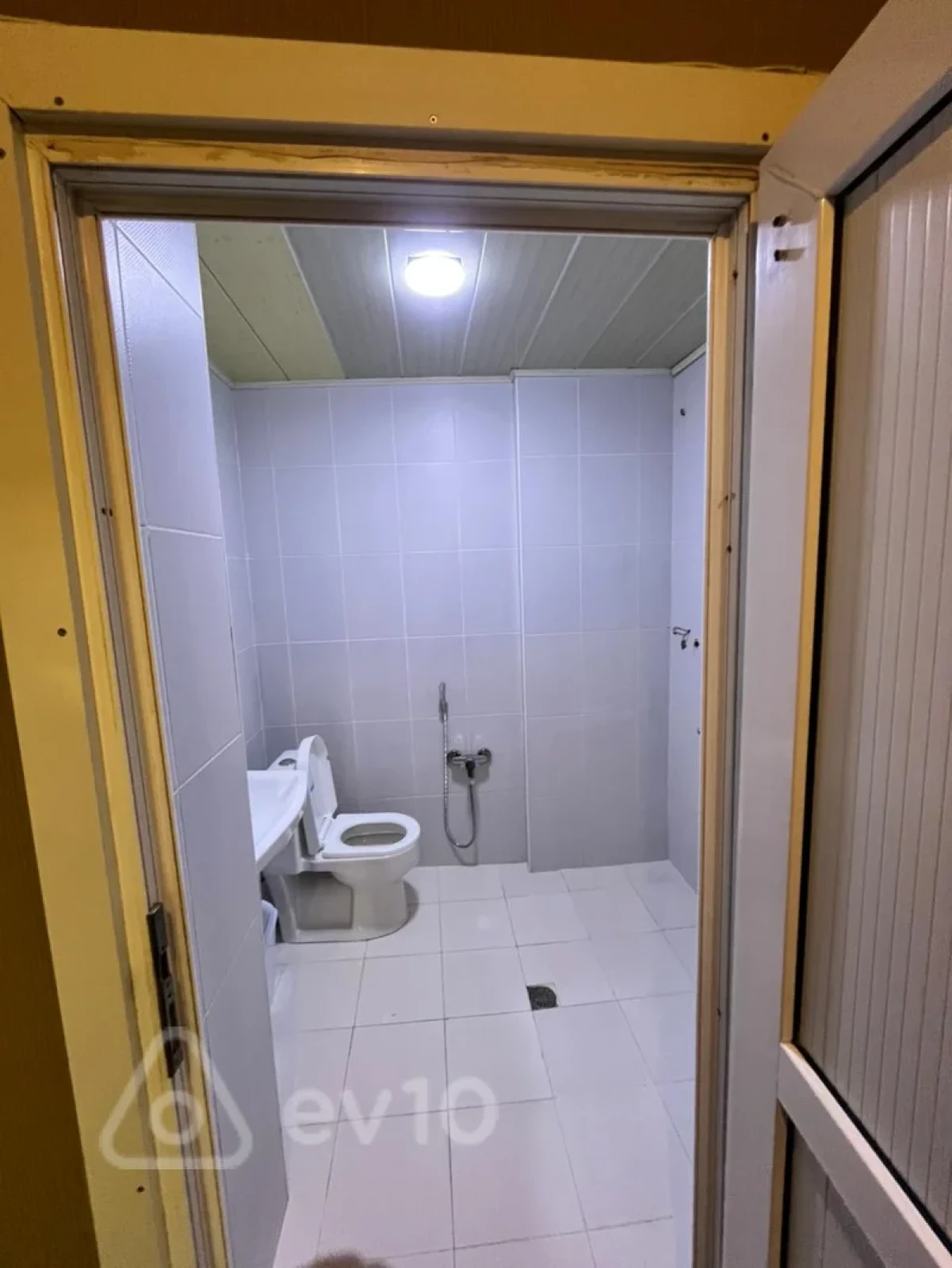 Kirayə verilir 2 otaqlı yeni tikili 90 m²