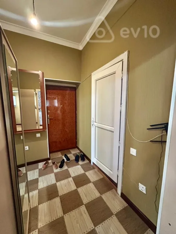 Kirayə verilir 2 otaqlı yeni tikili 90 m²