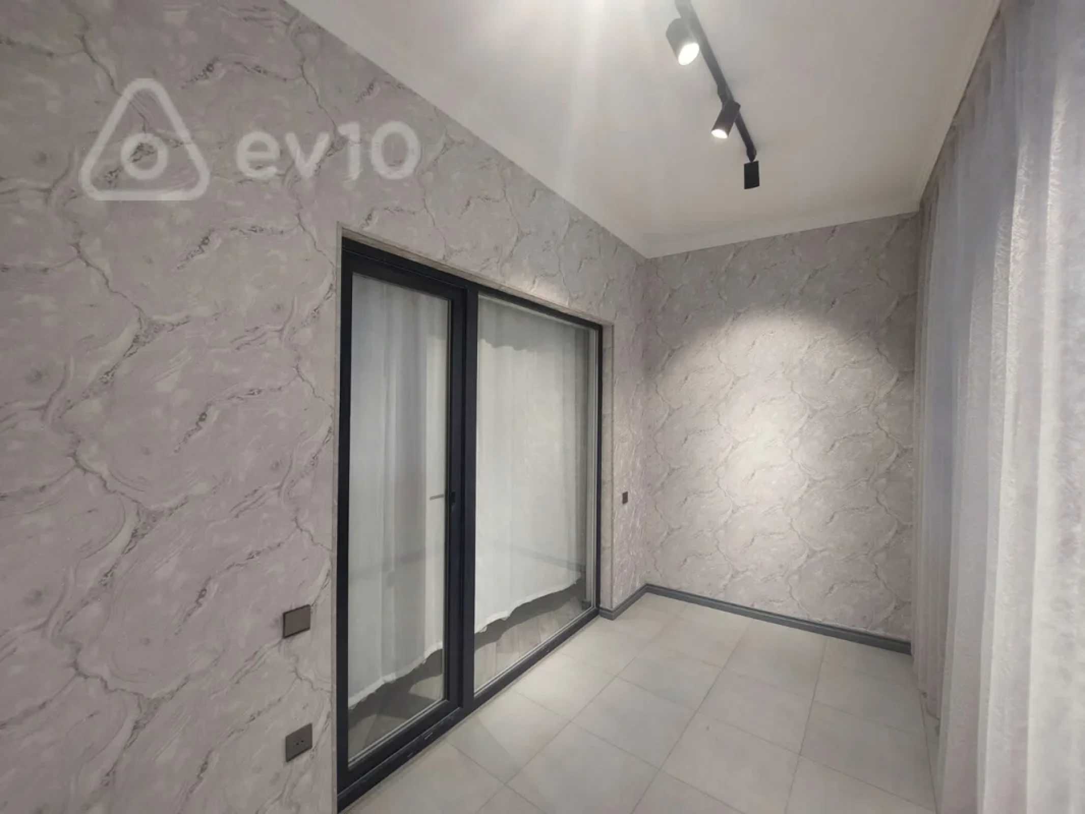 Kirayə verilir 3 otaqlı yeni tikili 80 m²