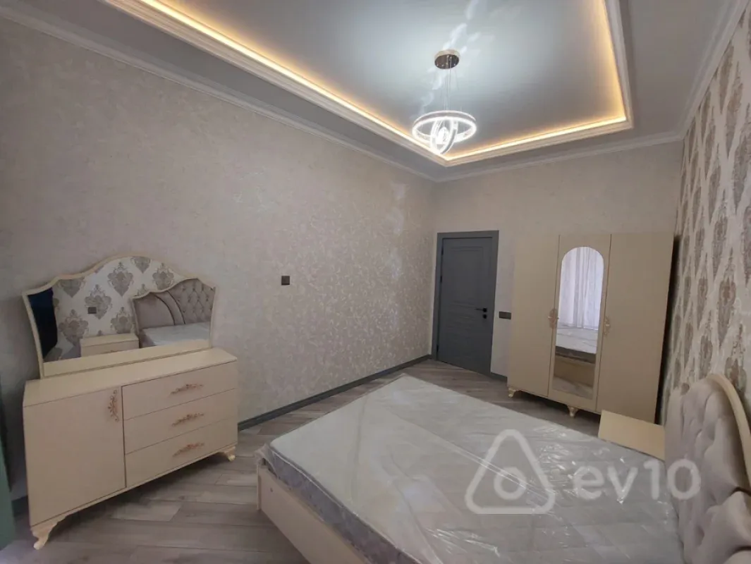 Kirayə verilir 3 otaqlı yeni tikili 80 m²