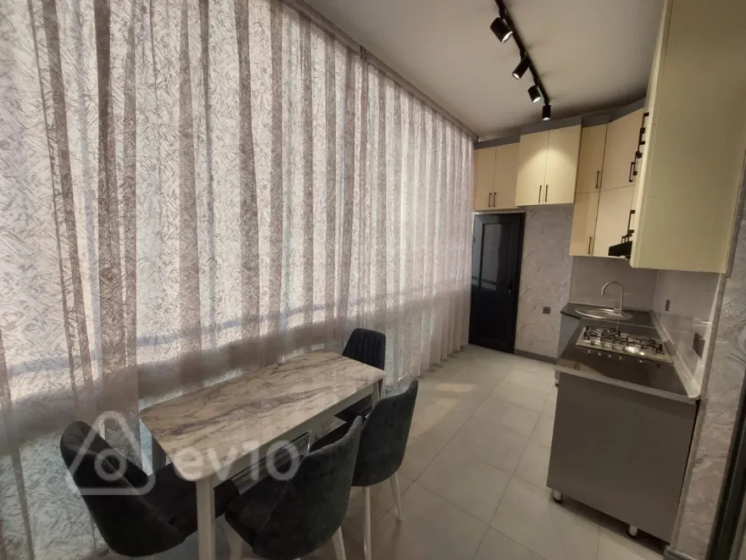 Kirayə verilir 3 otaqlı yeni tikili 80 m²