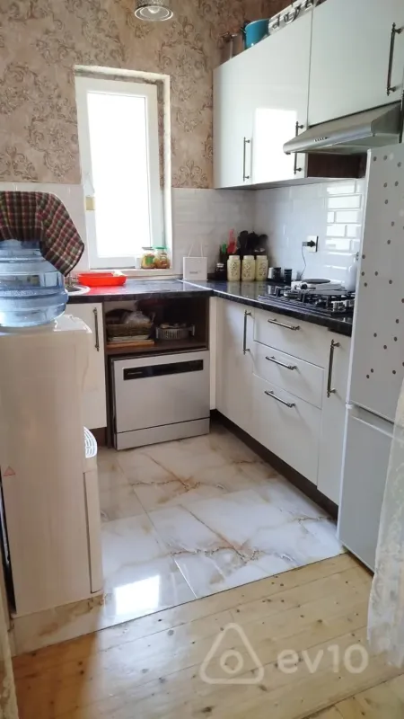 Kirayə verilir 2 otaqlı həyət evi 75 m²