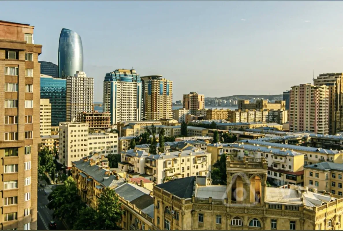 Kirayə verilir 3 otaqlı yeni tikili 220 m²