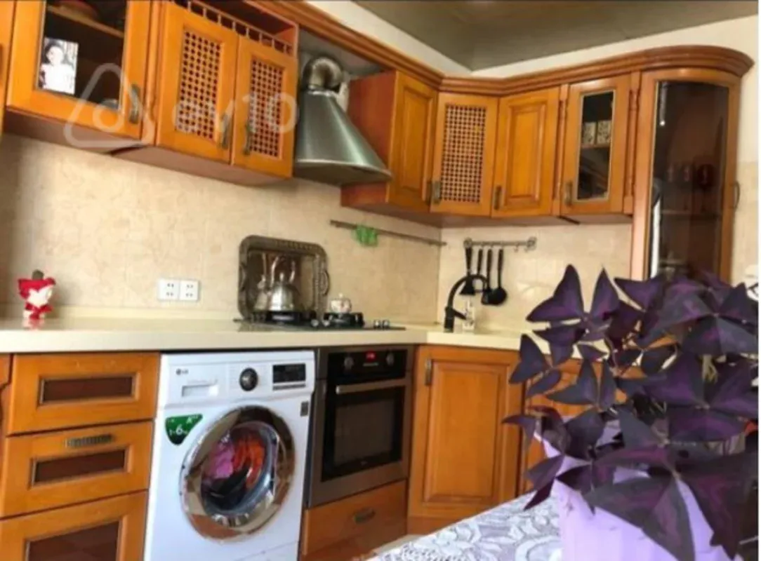 Satılır 2 otaqlı köhnə tikili 60 m²