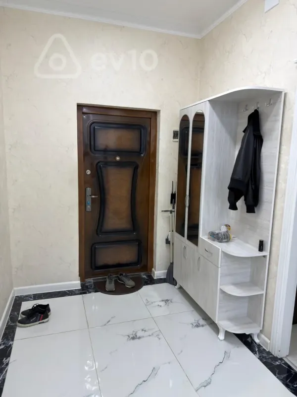 Kirayə verilir 2 otaqlı yeni tikili 50 m²