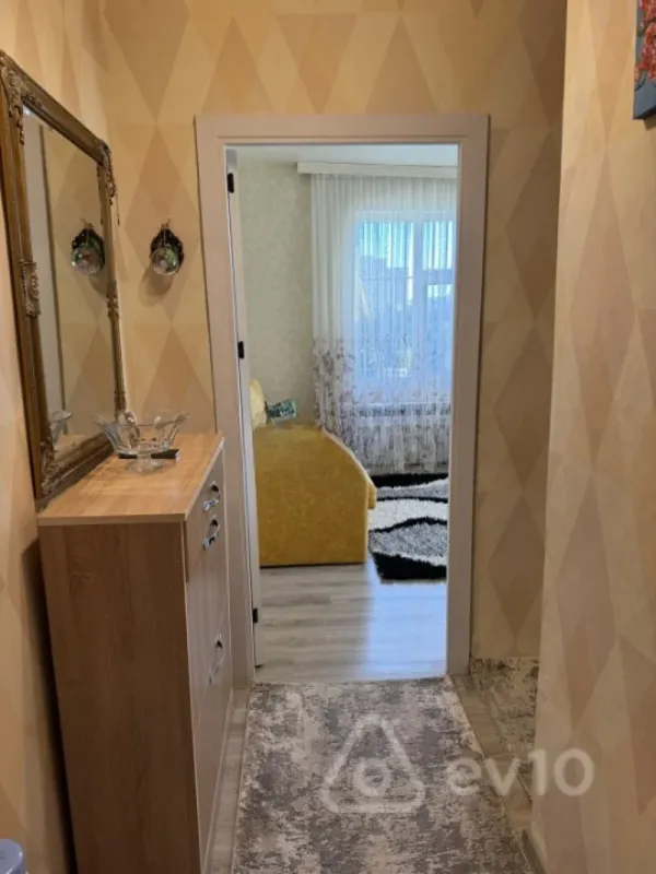 Kirayə verilir 1 otaqlı köhnə tikili 35 m²