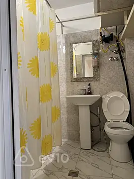 Kirayə verilir 1 otaqlı köhnə tikili 35 m²