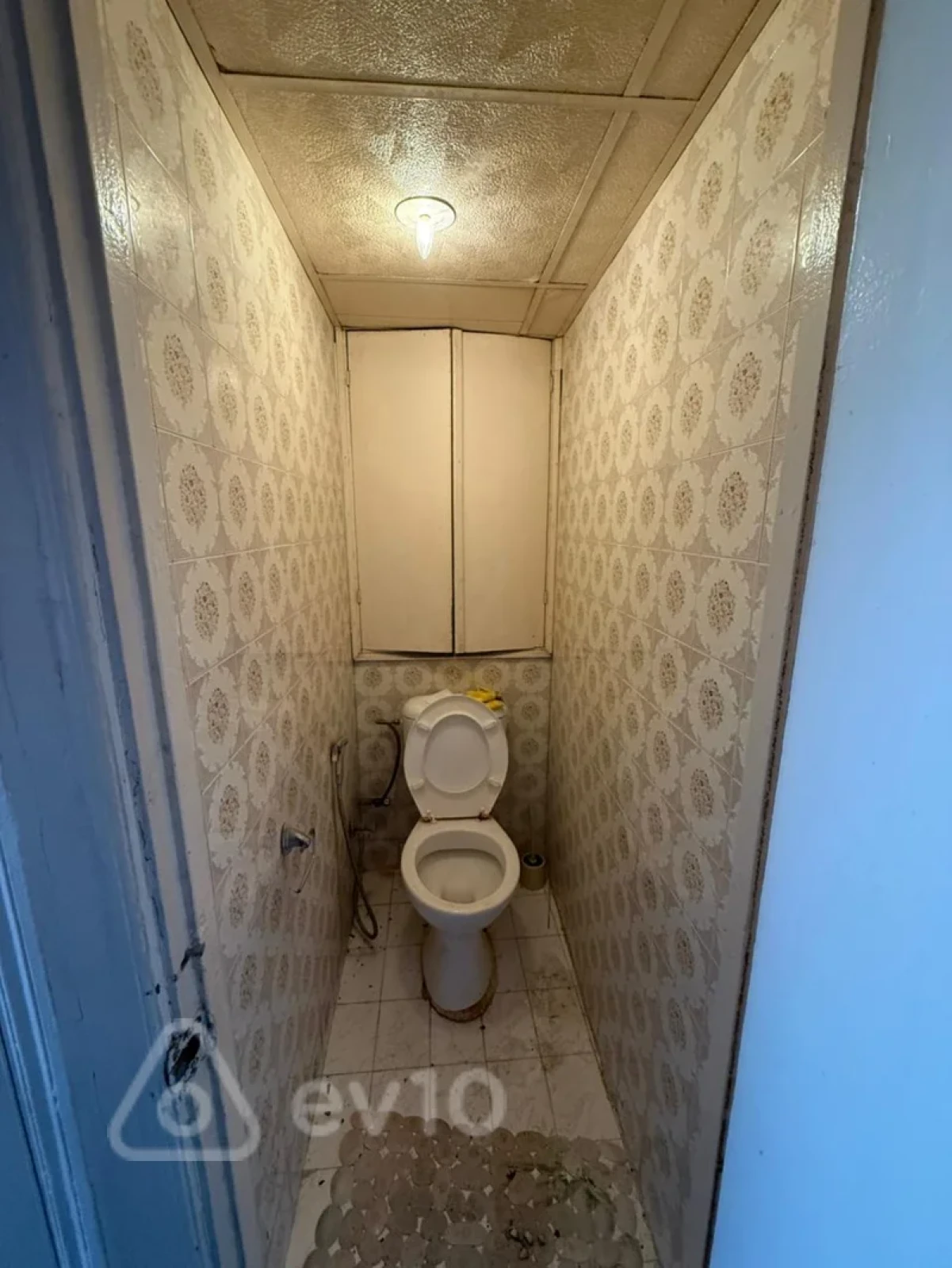 Kirayə verilir 4 otaqlı köhnə tikili 90 m²