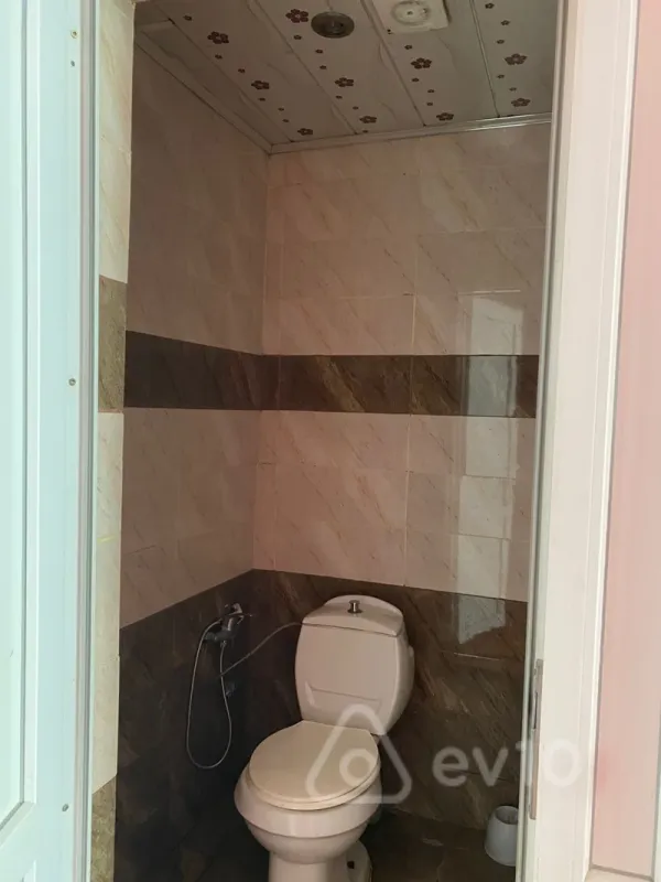 Kirayə verilir 1 otaqlı həyət evi 60 m²