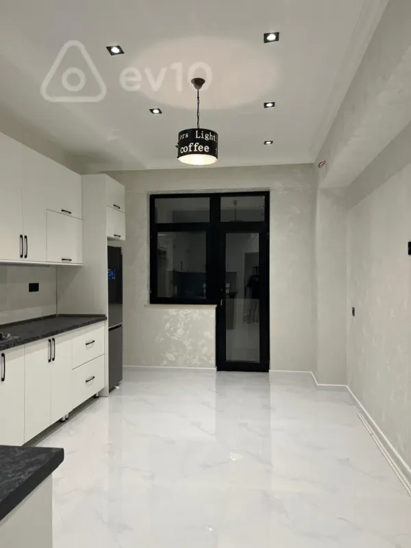 Kirayə verilir 3 otaqlı yeni tikili 115 m²