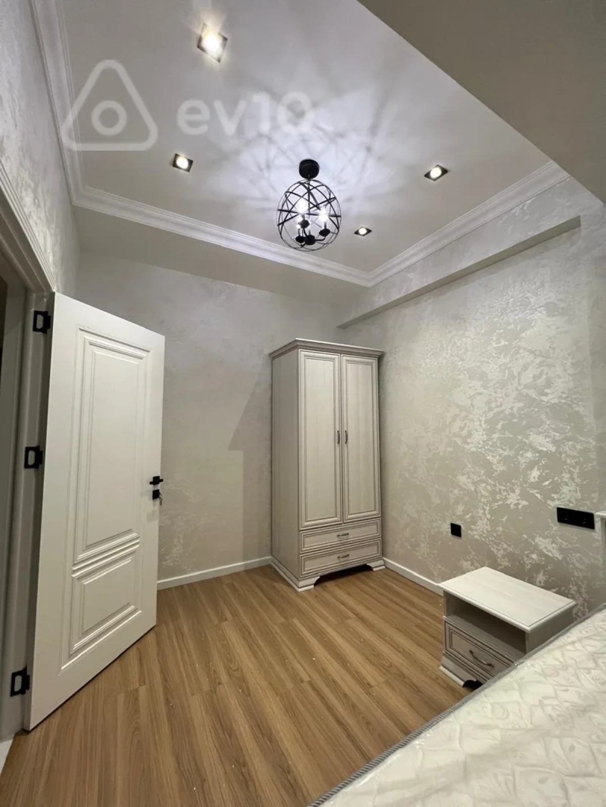 Kirayə verilir 3 otaqlı yeni tikili 115 m²