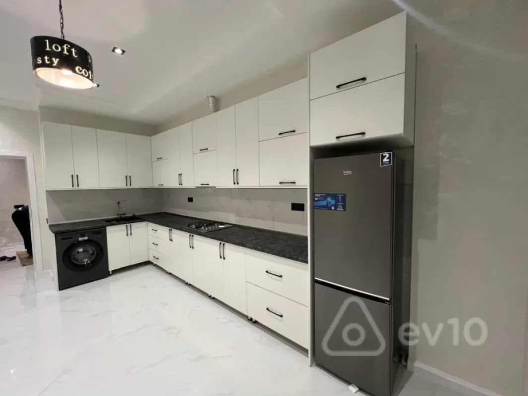 Kirayə verilir 3 otaqlı yeni tikili 115 m²