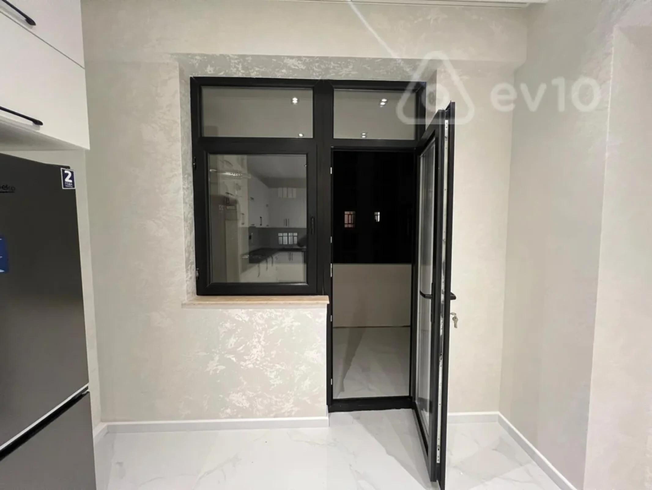 Kirayə verilir 3 otaqlı yeni tikili 115 m²