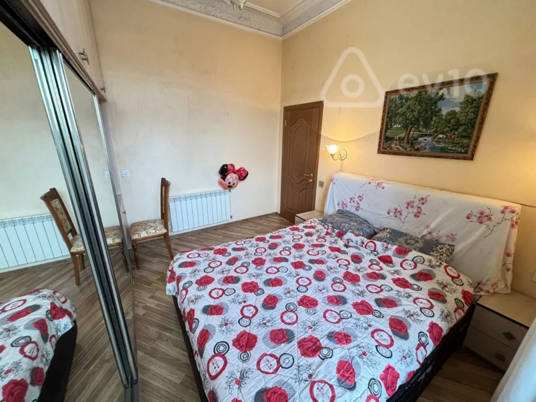 Kirayə verilir 2 otaqlı köhnə tikili 75 m²