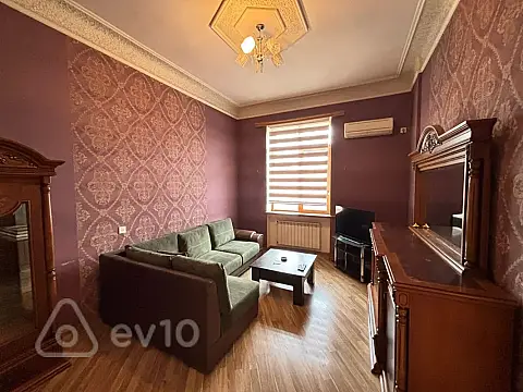 Kirayə verilir 2 otaqlı köhnə tikili 75 m²