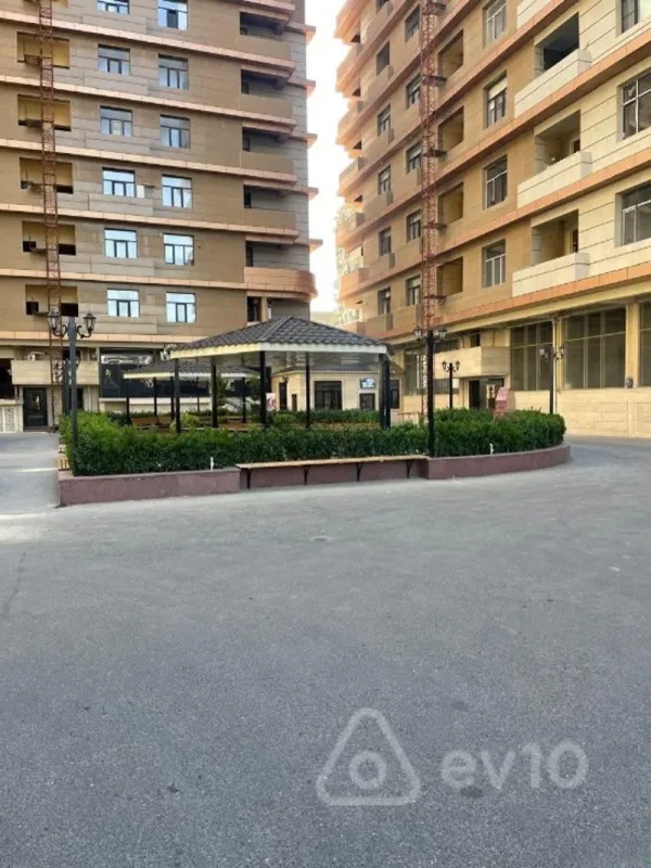 Kirayə verilir 2 otaqlı yeni tikili 70 m²