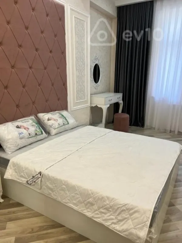 Kirayə verilir 2 otaqlı yeni tikili 70 m²