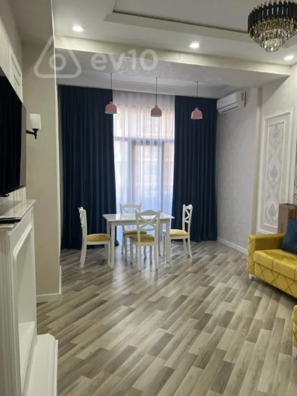 Kirayə verilir 2 otaqlı yeni tikili 70 m²