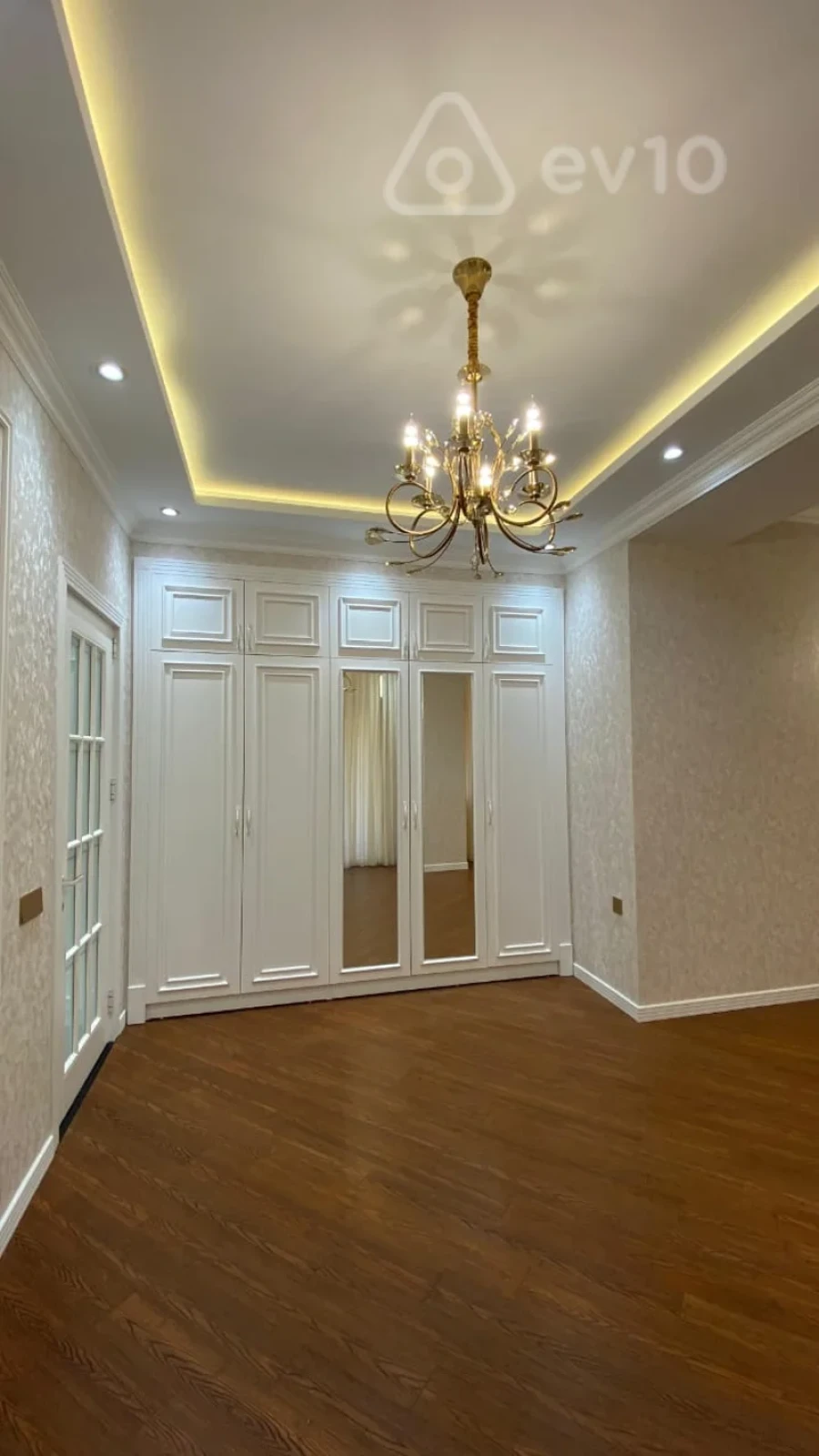 Satılır 3 otaqlı yeni tikili 105 m²