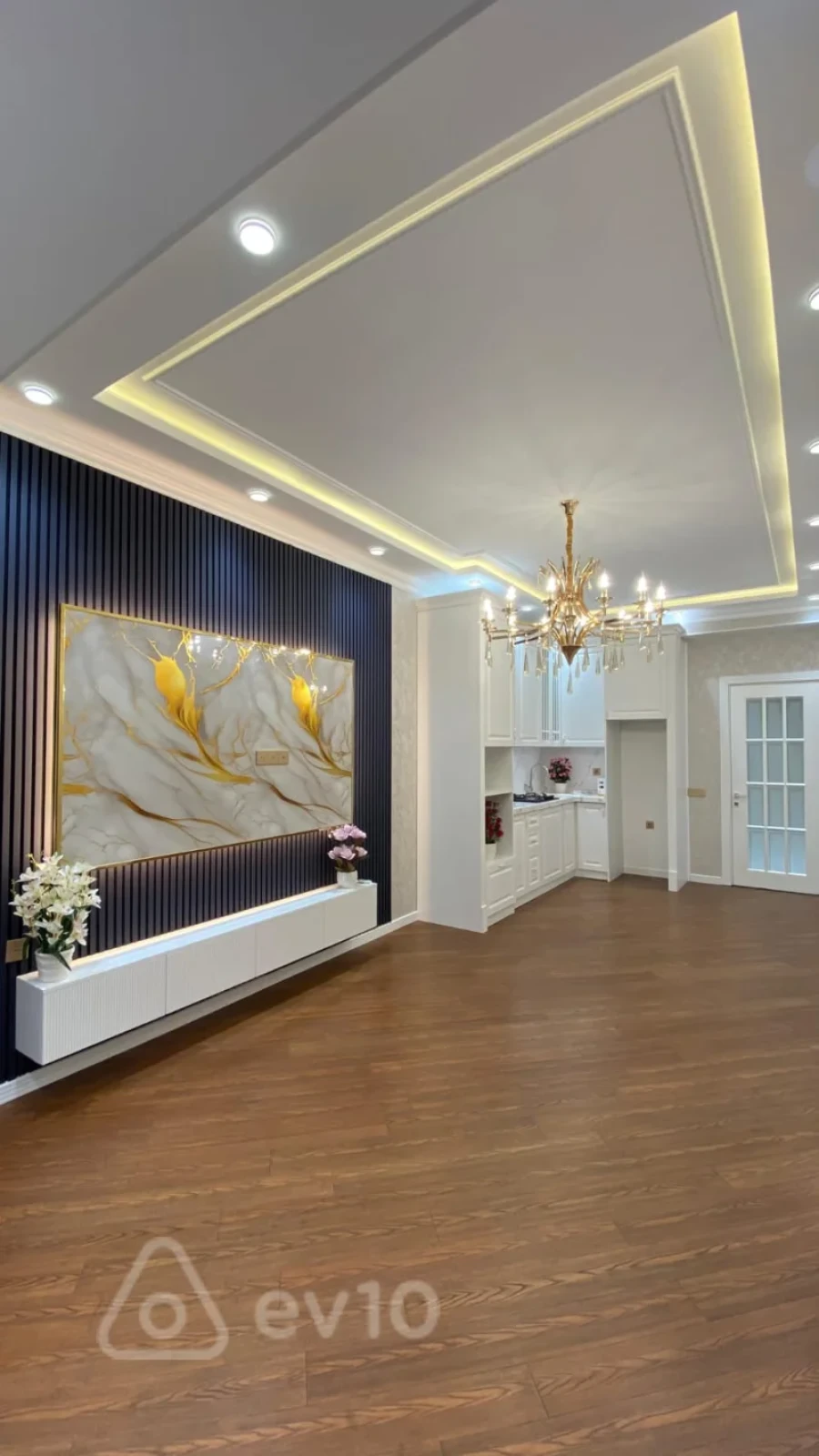 Satılır 3 otaqlı yeni tikili 105 m²