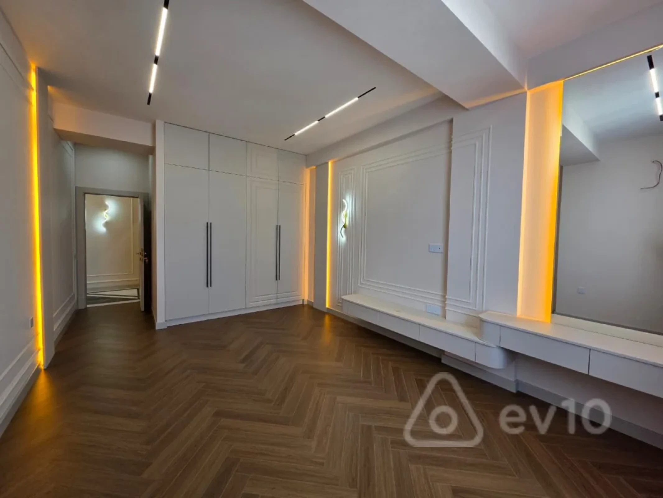 Satılır 3 otaqlı yeni tikili 120 m²