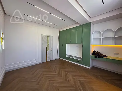 Satılır 3 otaqlı yeni tikili 120 m²