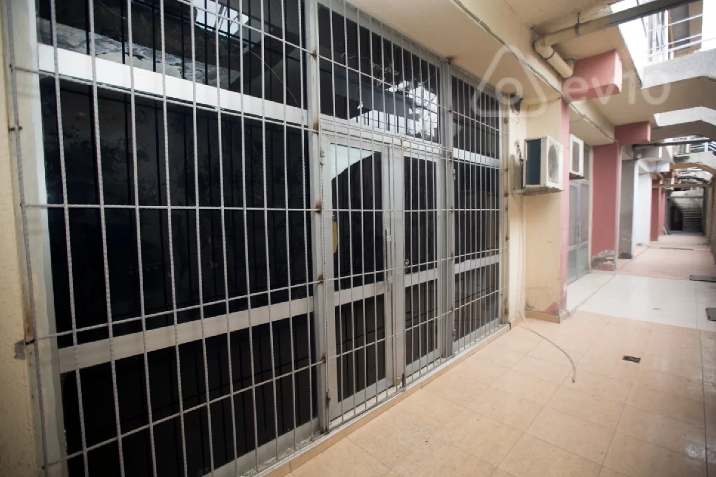 Kirayə verilir 2 otaqlı ofis 55 m²