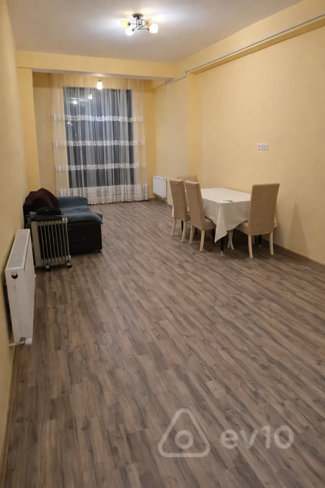 Kirayə verilir 2 otaqlı yeni tikili 65 m²