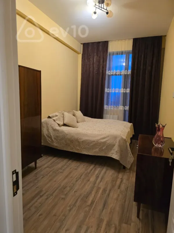 Kirayə verilir 2 otaqlı yeni tikili 65 m²