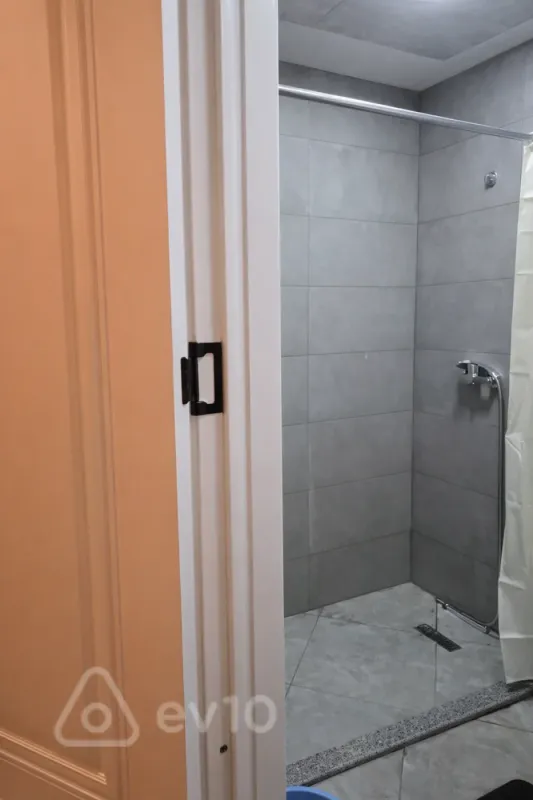 Kirayə verilir 2 otaqlı yeni tikili 65 m²