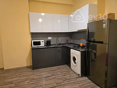 Kirayə verilir 2 otaqlı yeni tikili 65 m²