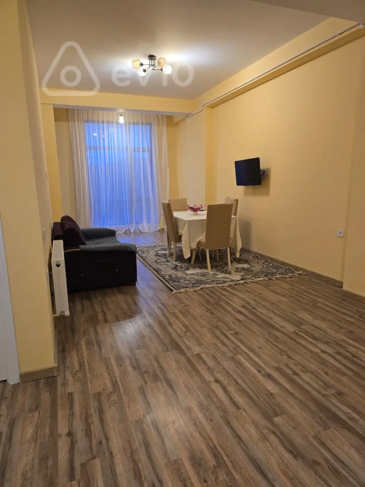 Kirayə verilir 2 otaqlı yeni tikili 65 m²