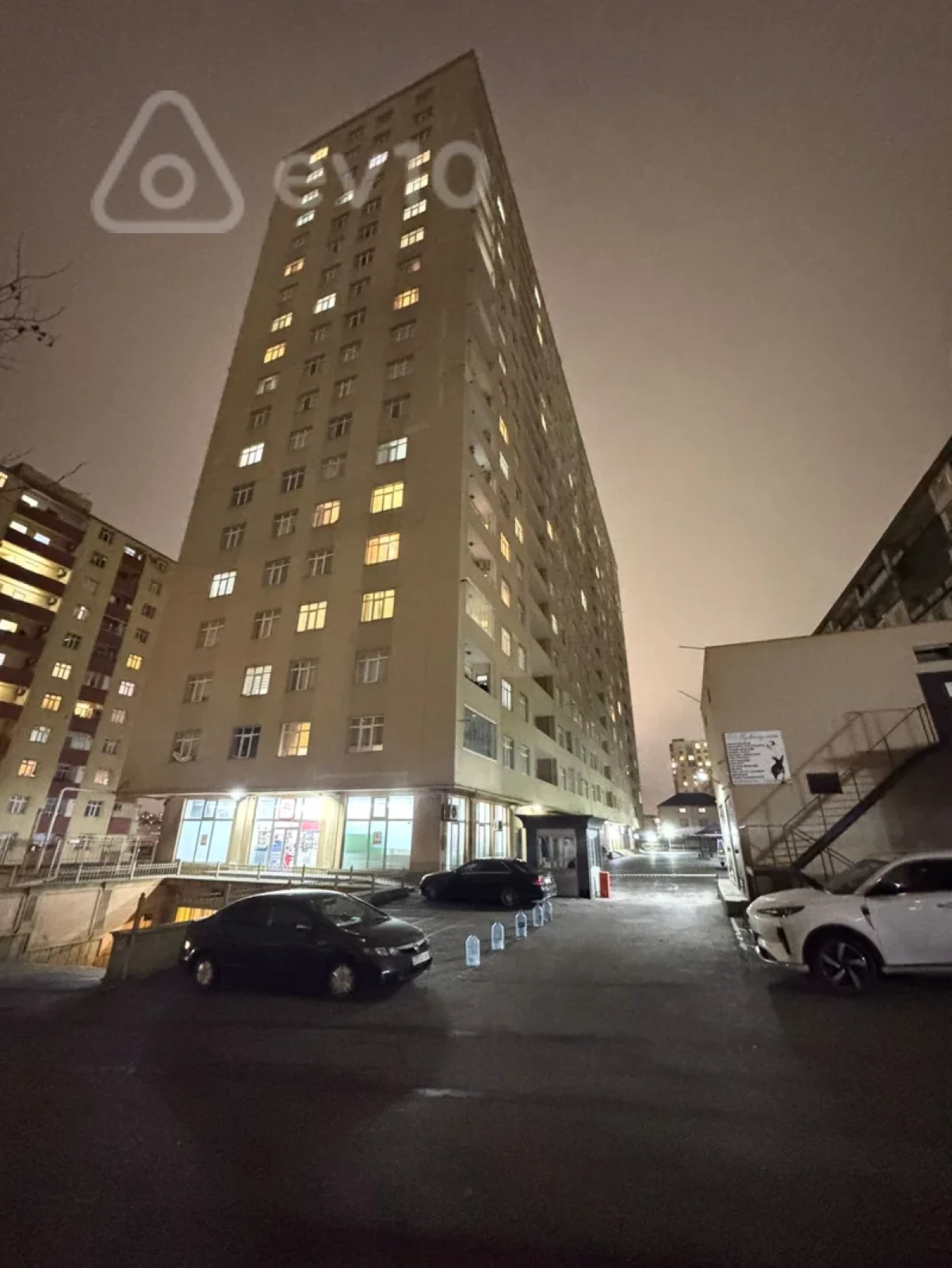 Kirayə verilir 2 otaqlı yeni tikili 70 m²