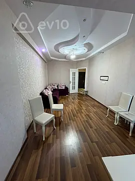 Kirayə verilir 2 otaqlı yeni tikili 70 m²