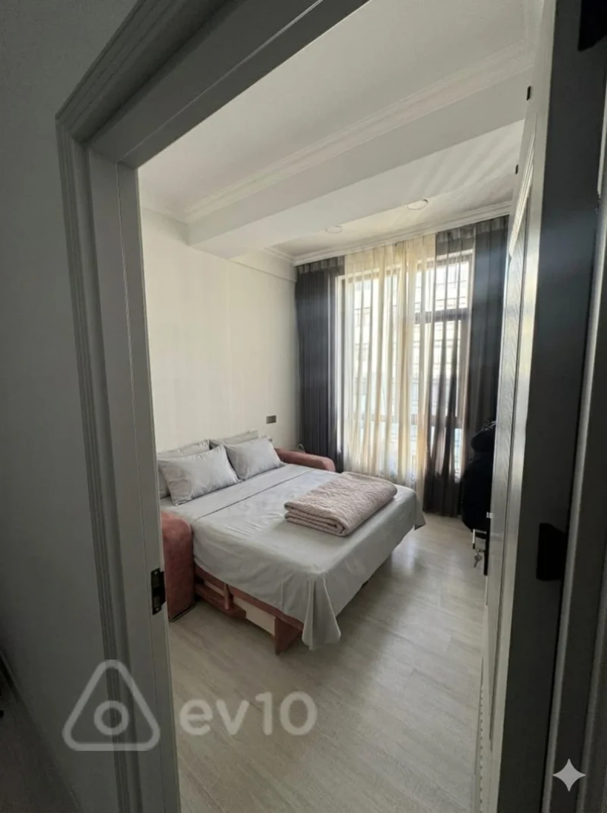 Satılır 3 otaqlı yeni tikili 84 m²