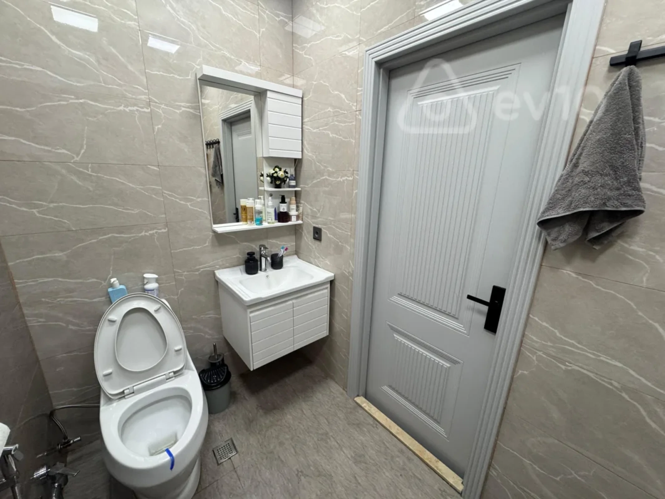 Satılır 3 otaqlı yeni tikili 84 m²