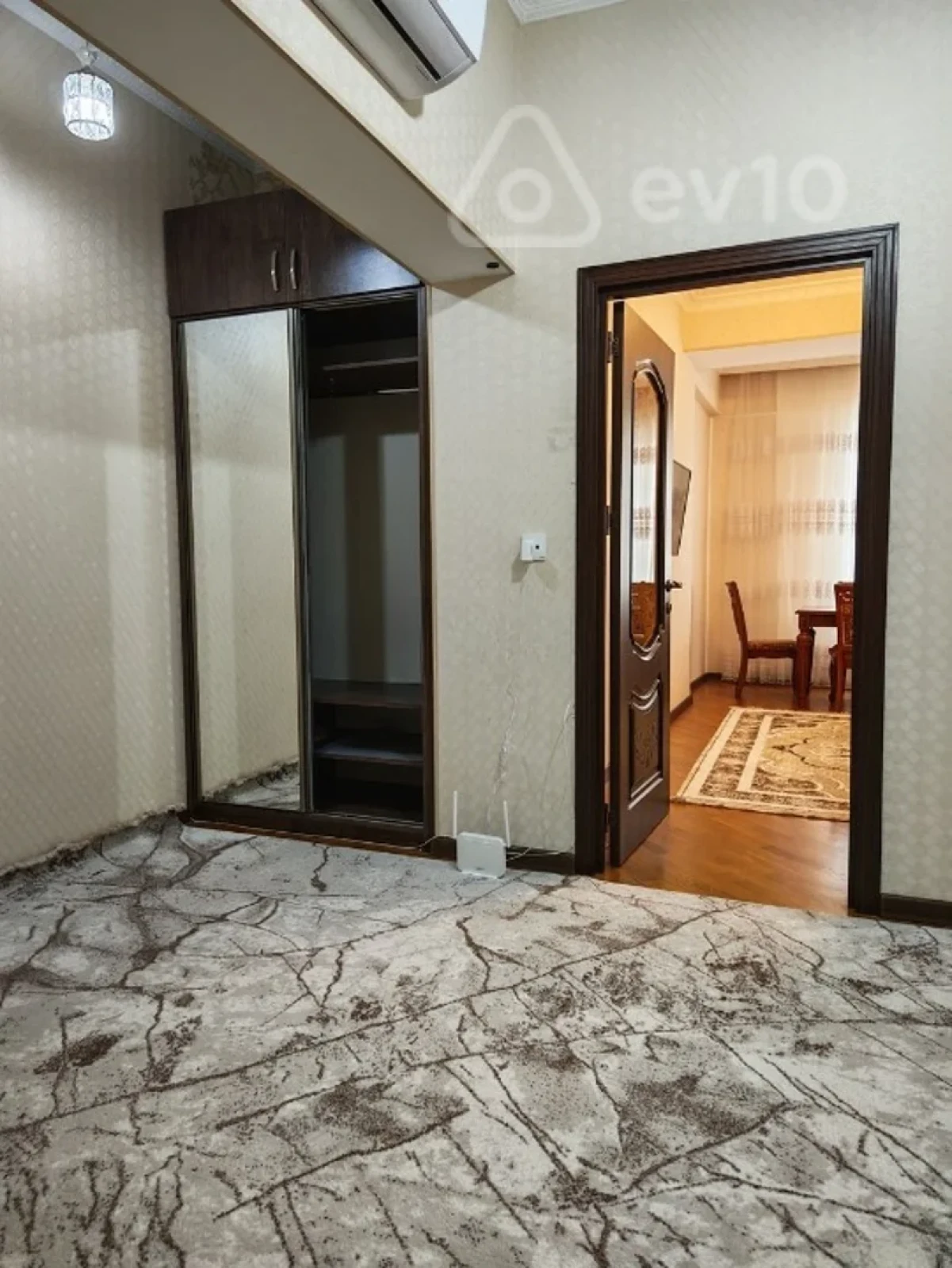 Kirayə verilir 3 otaqlı yeni tikili 95 m²