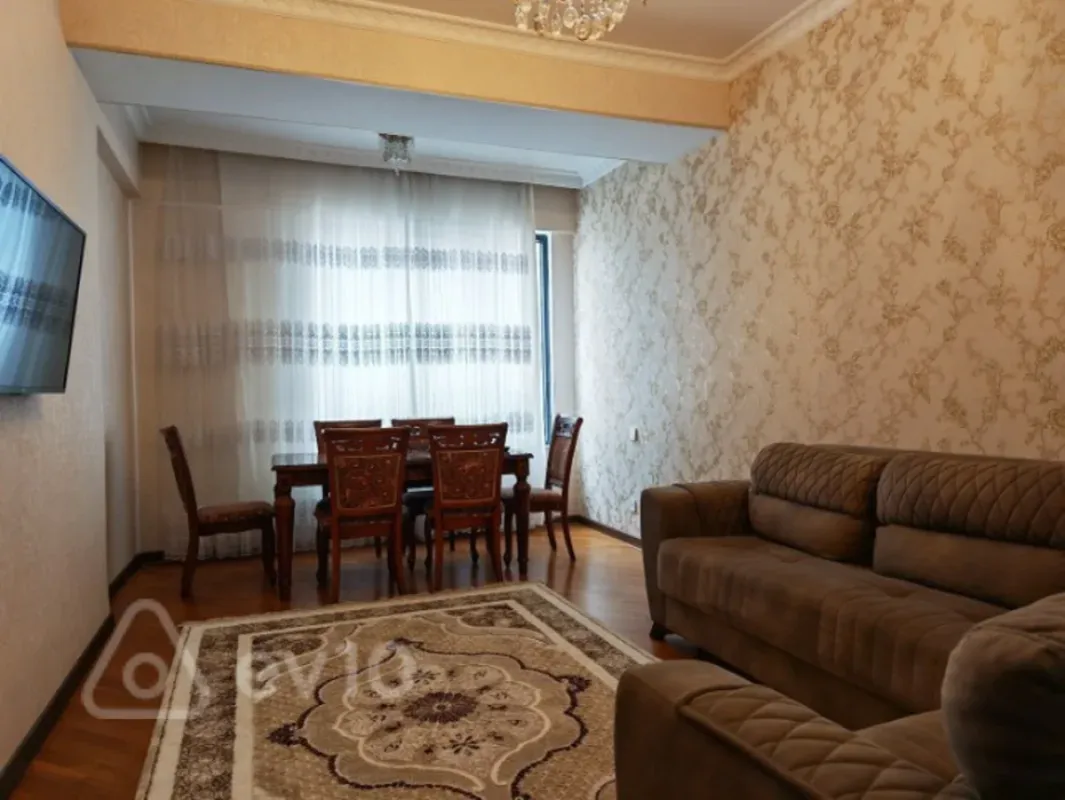 Kirayə verilir 3 otaqlı yeni tikili 95 m²