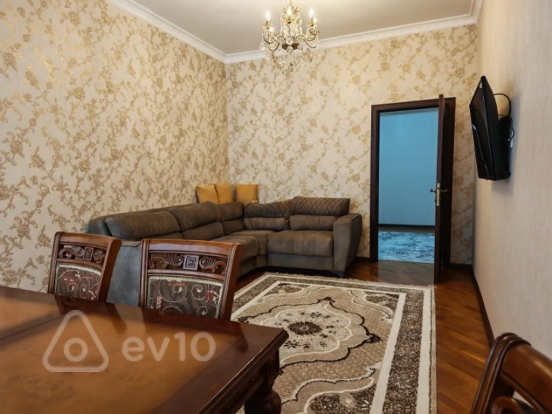 Kirayə verilir 3 otaqlı yeni tikili 95 m²