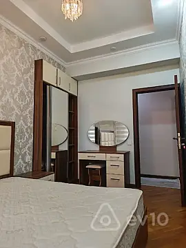 Kirayə verilir 3 otaqlı yeni tikili 95 m²