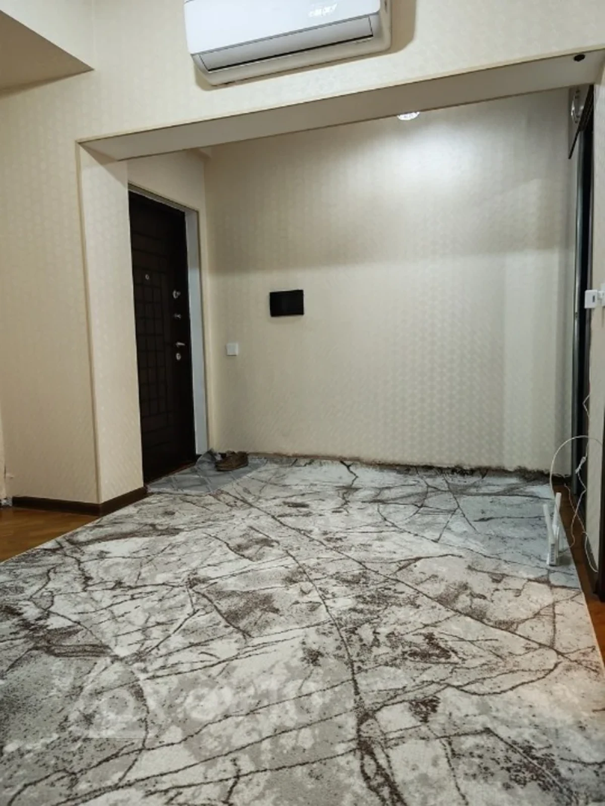 Kirayə verilir 3 otaqlı yeni tikili 95 m²