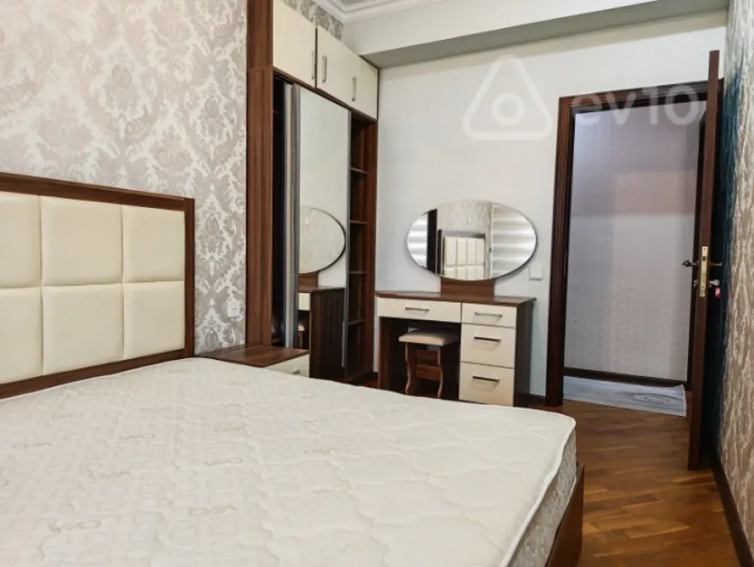 Kirayə verilir 3 otaqlı yeni tikili 95 m²