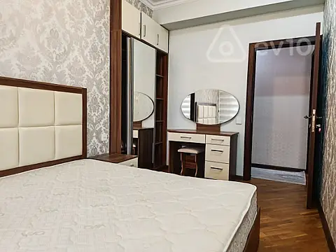 Kirayə verilir 3 otaqlı yeni tikili 95 m²