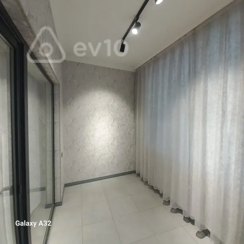 Kirayə verilir 3 otaqlı yeni tikili 90 m²