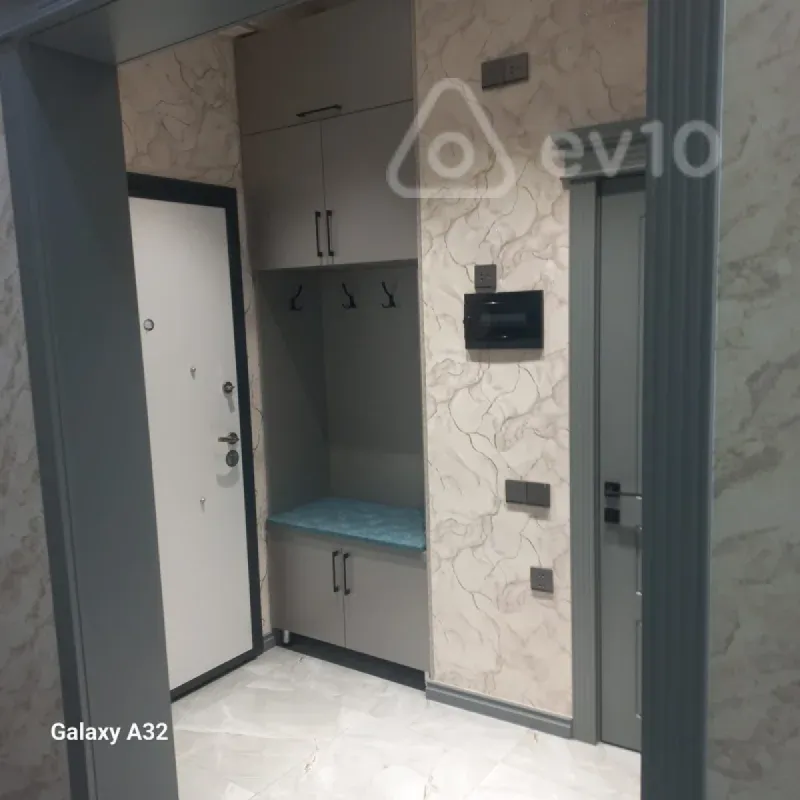 Kirayə verilir 3 otaqlı yeni tikili 90 m²