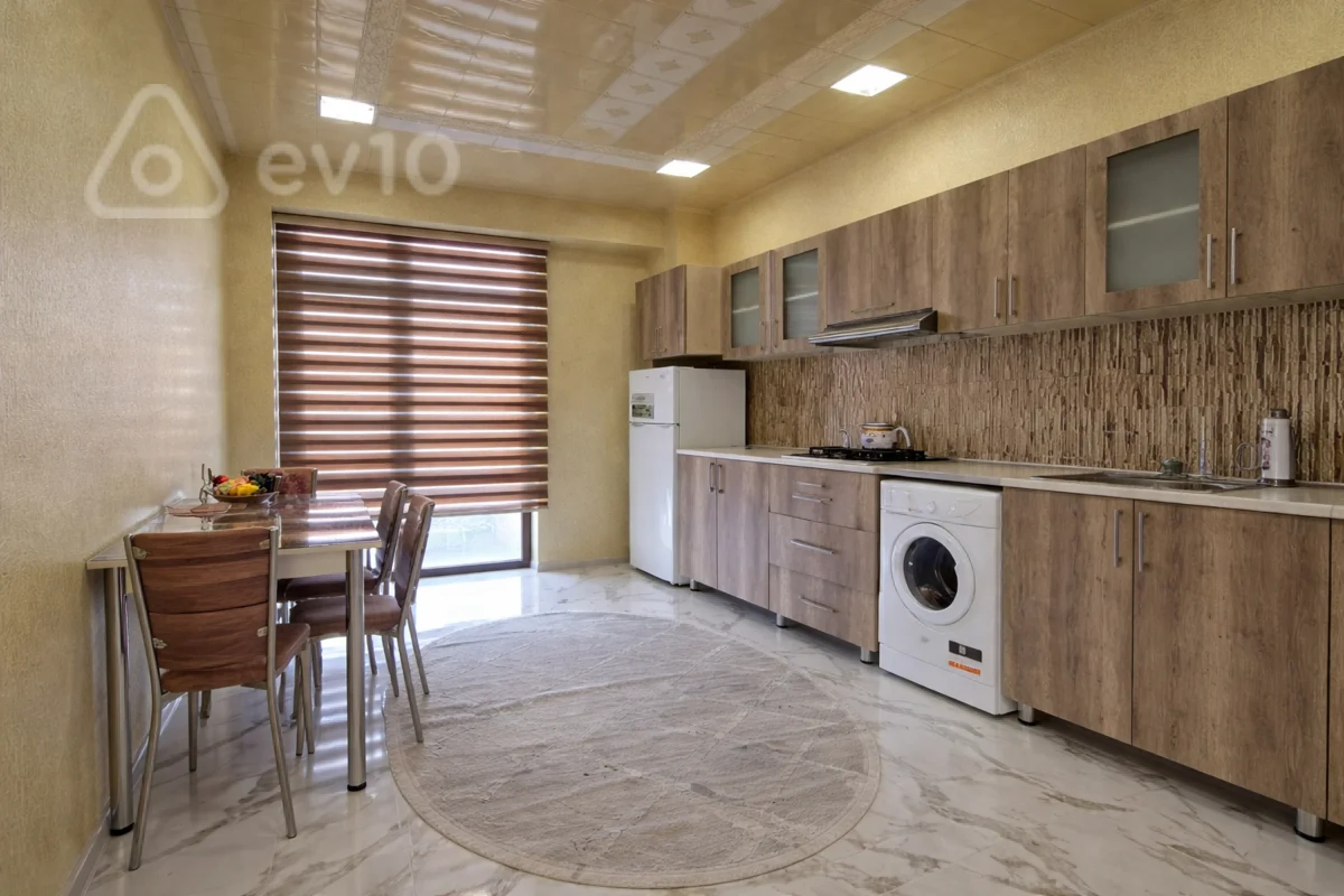 Kirayə verilir 2 otaqlı yeni tikili 104 m²