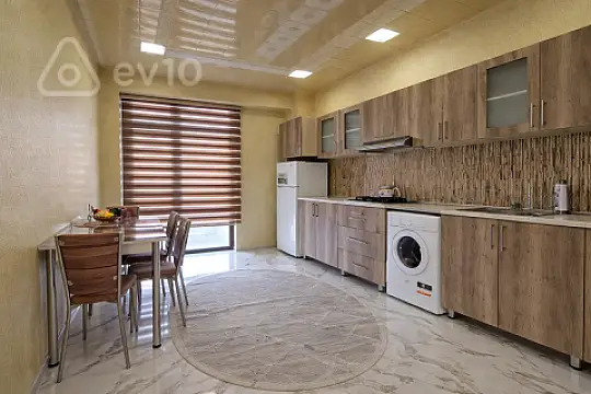 Kirayə verilir 2 otaqlı yeni tikili 104 m²