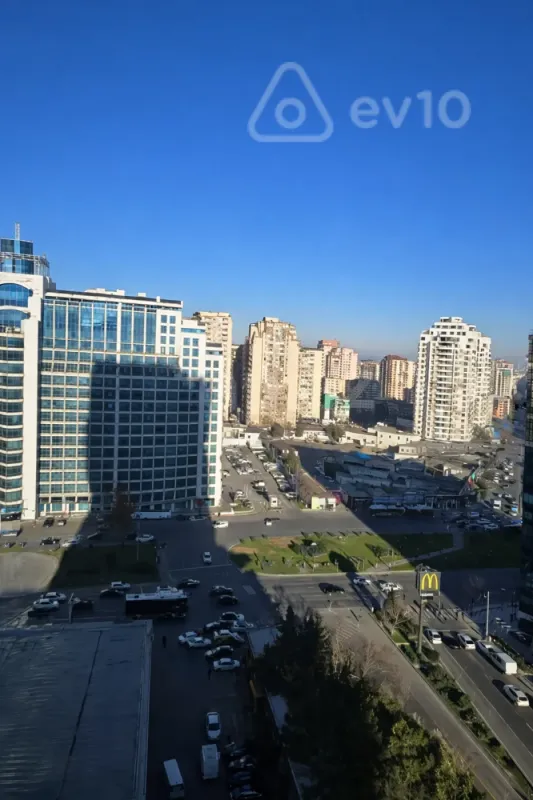 Kirayə verilir 2 otaqlı yeni tikili 104 m²