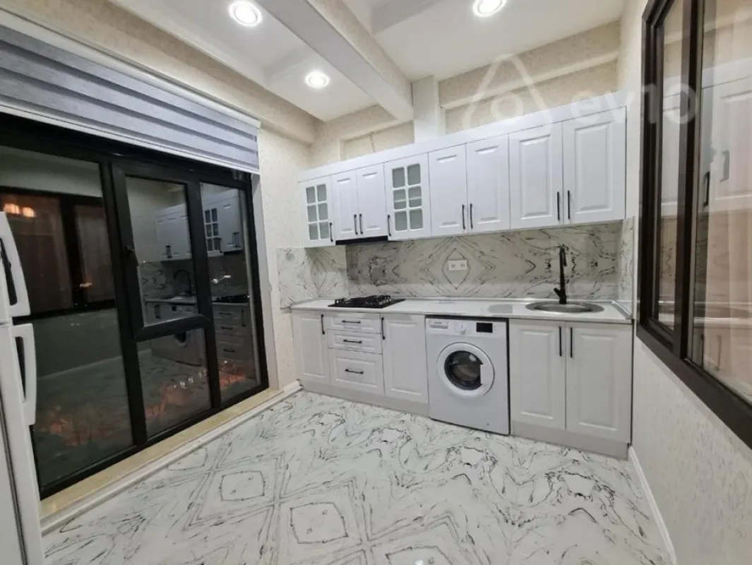 Kirayə verilir 2 otaqlı yeni tikili 60 m²